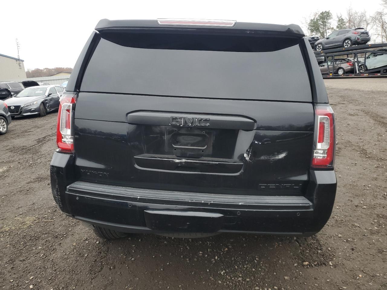 2015 GMC Yukon Denali - Фото 6