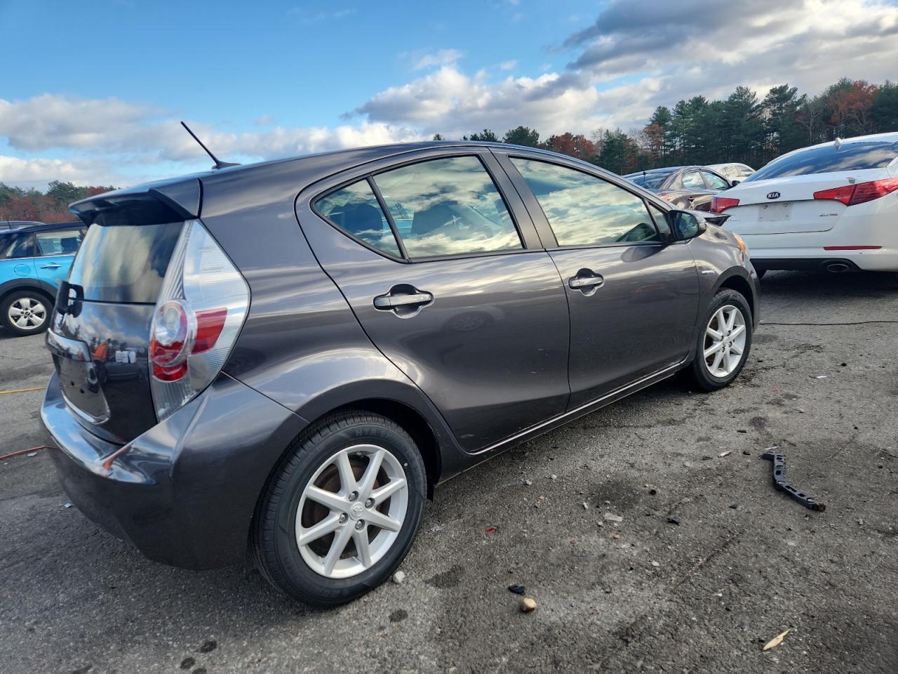 2014 Toyota Prius C - Фото 3