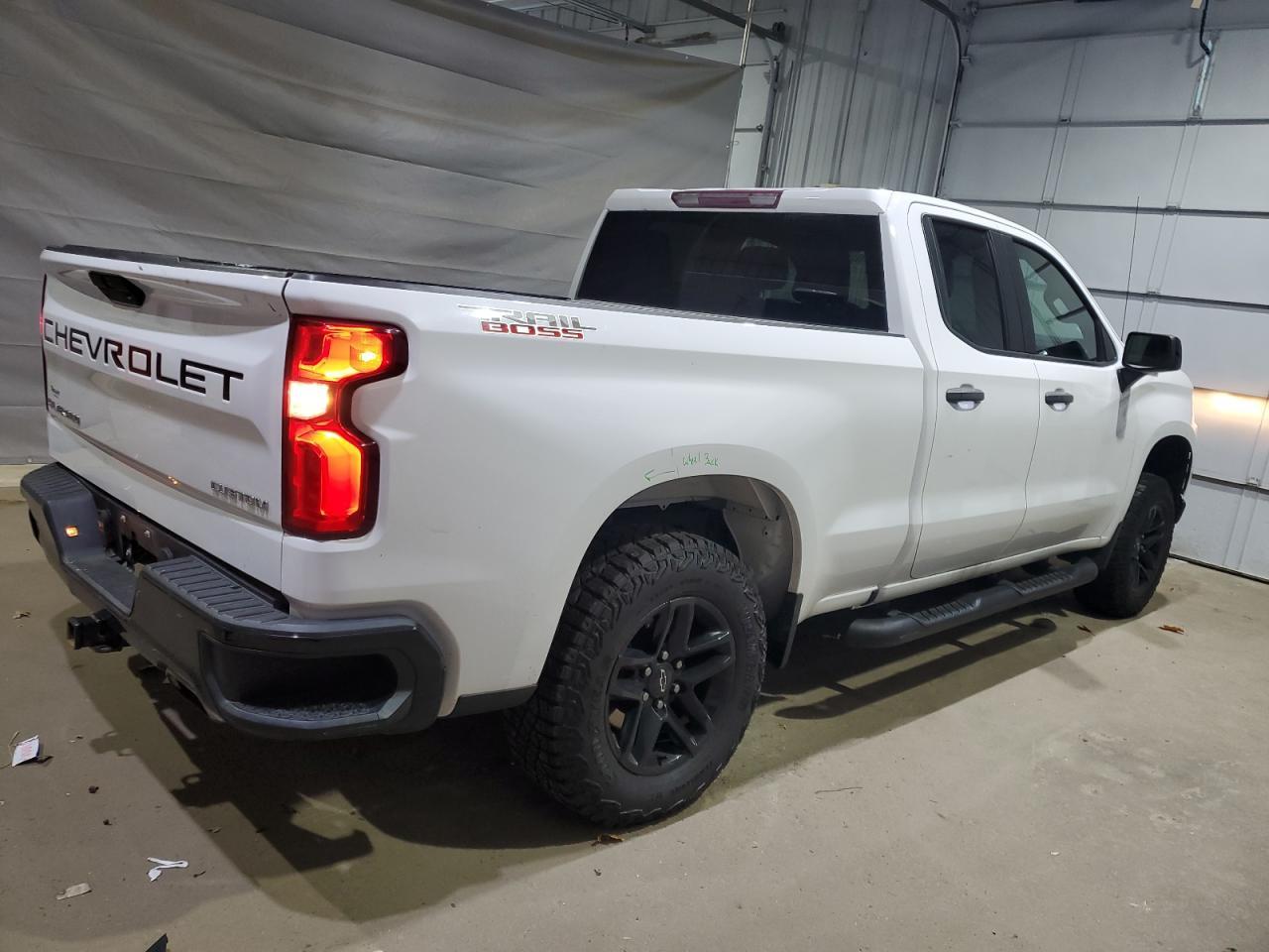 2019 Chevrolet Silverado K1500 Trail Boss Custom - Image 3