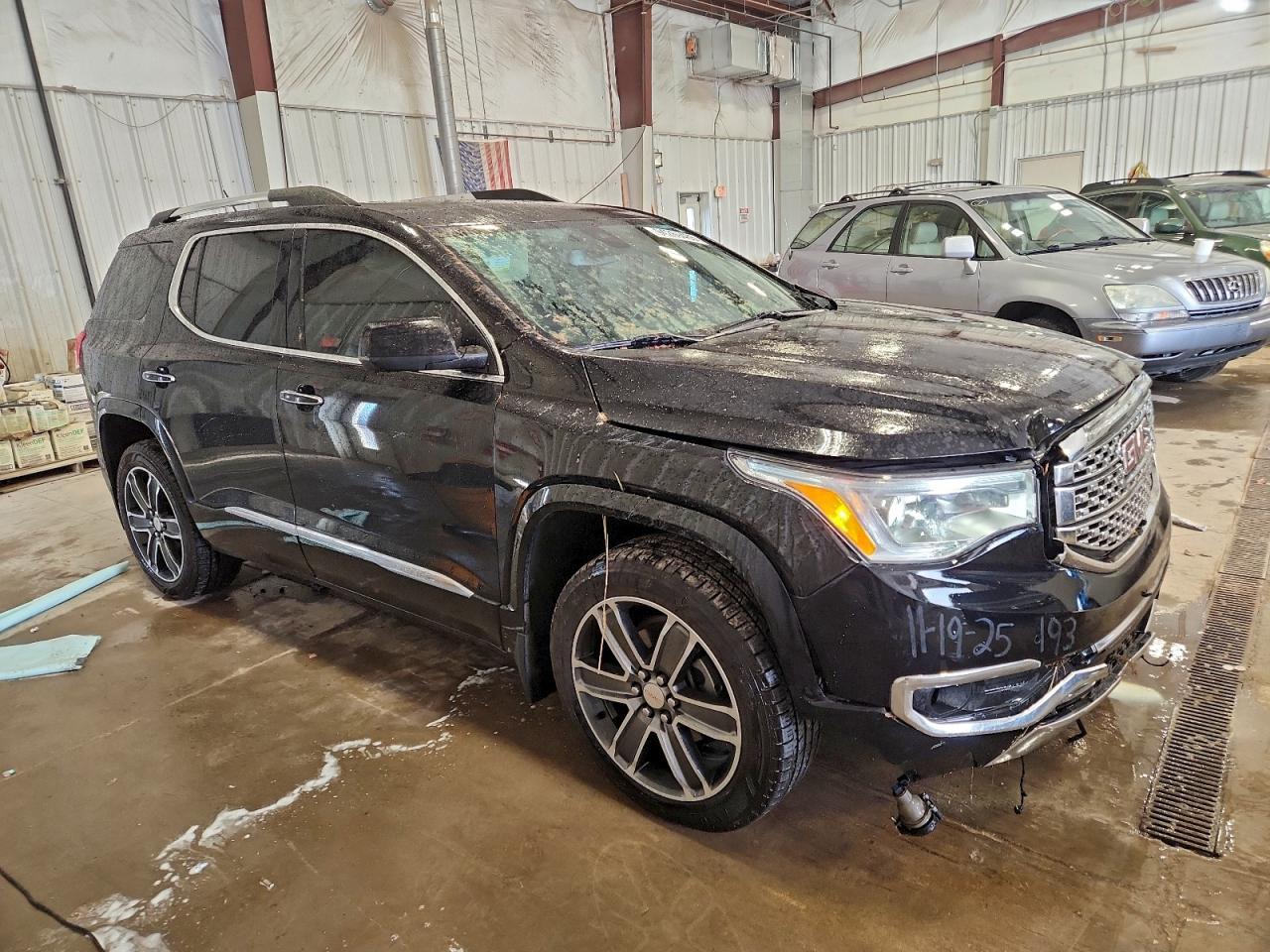 2018 GMC Acadia Denali - Image 4