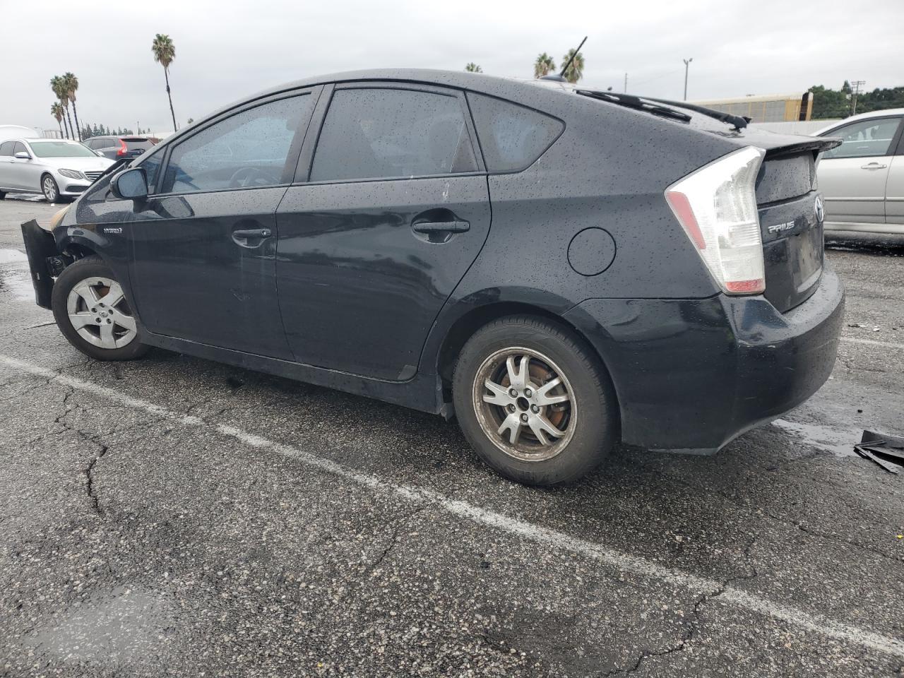2011 Toyota Prius - Фото 2