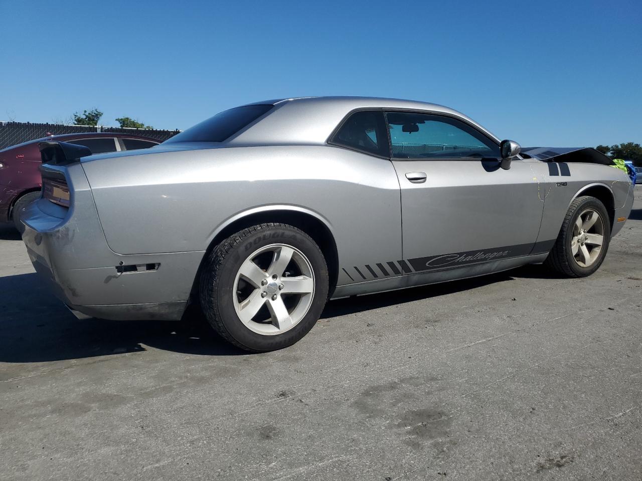 2011 Dodge Challenger - Фото 3