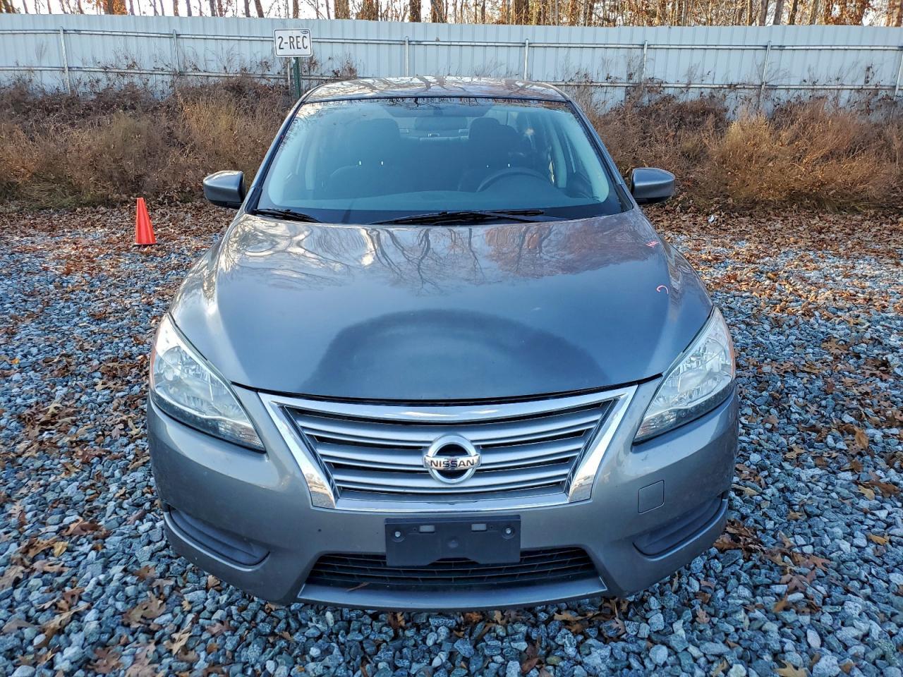 2015 Nissan Sentra S - Фото 5