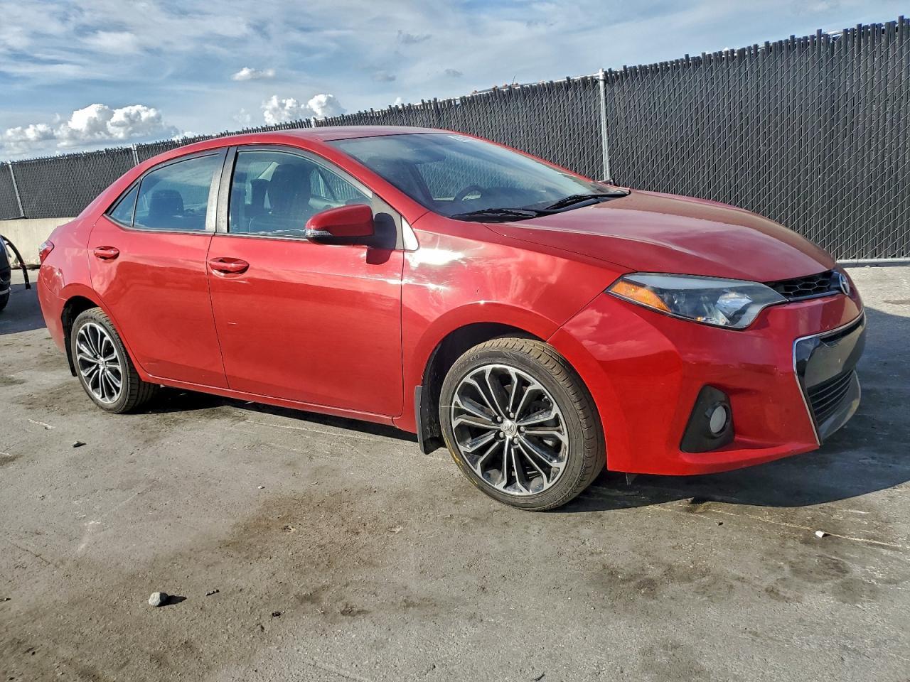 2015 Toyota Corolla L - Фото 4