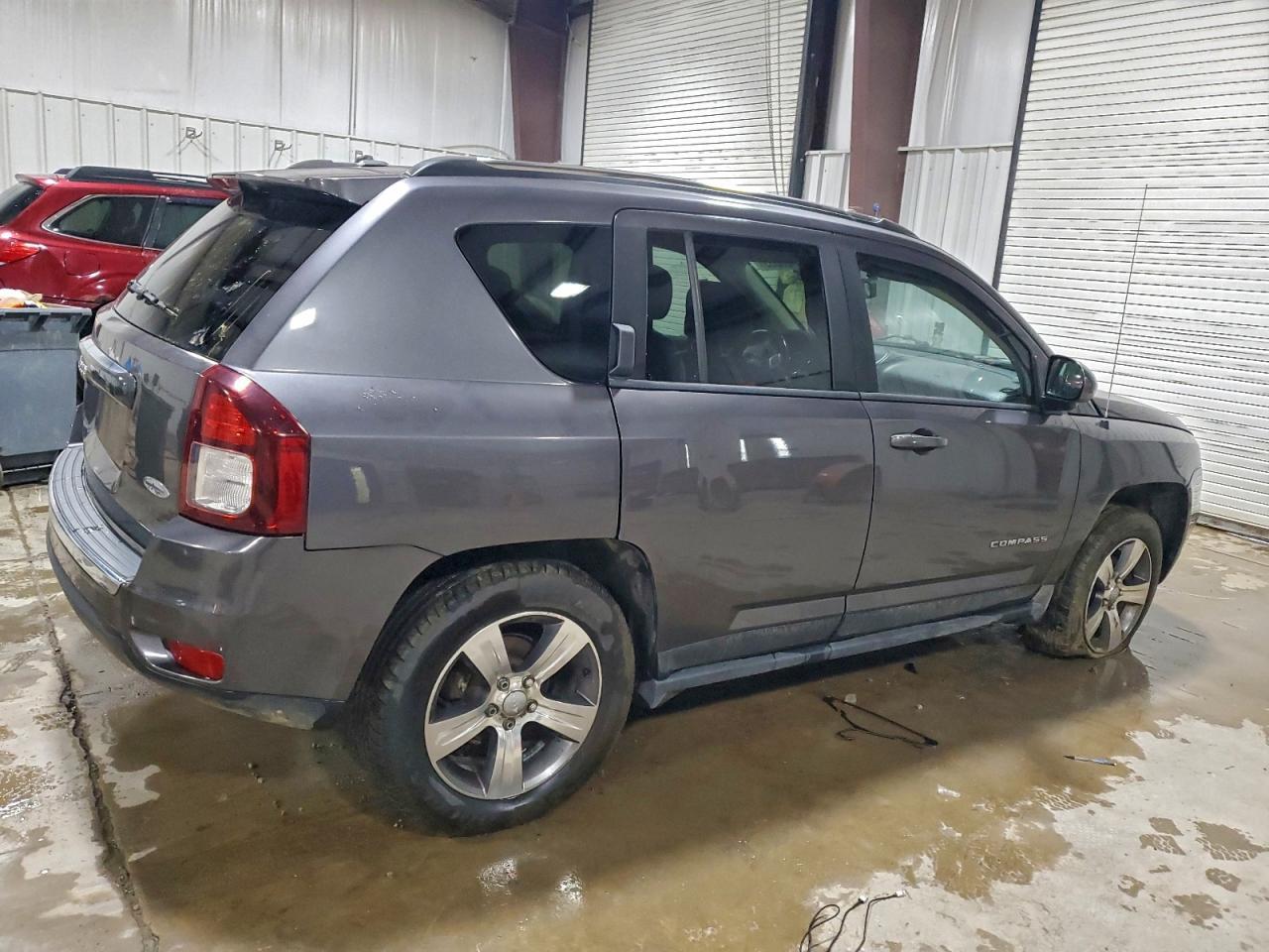 2016 Jeep Compass Latitude - Фото 3