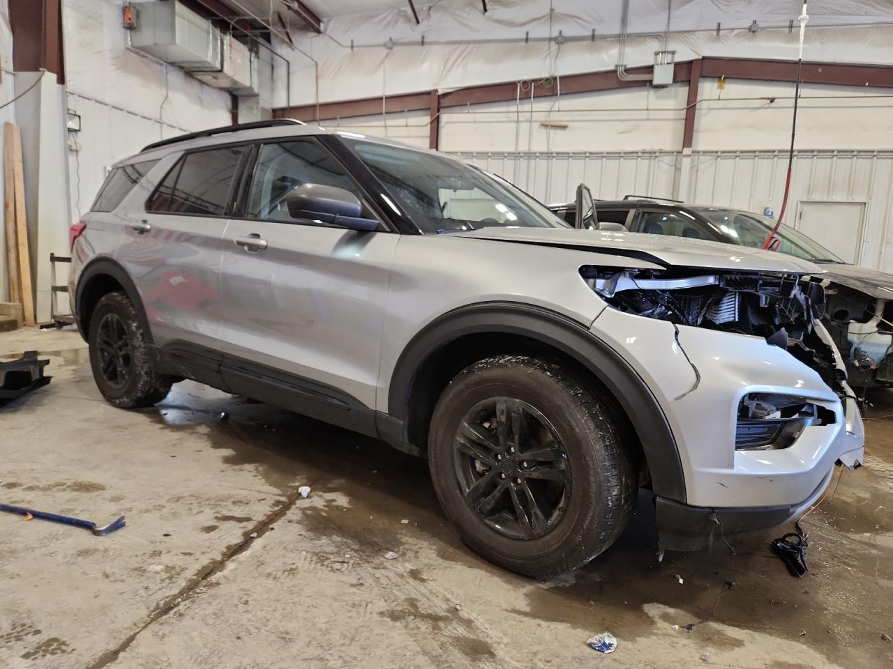 2023 Ford Explorer Xlt - Image 4