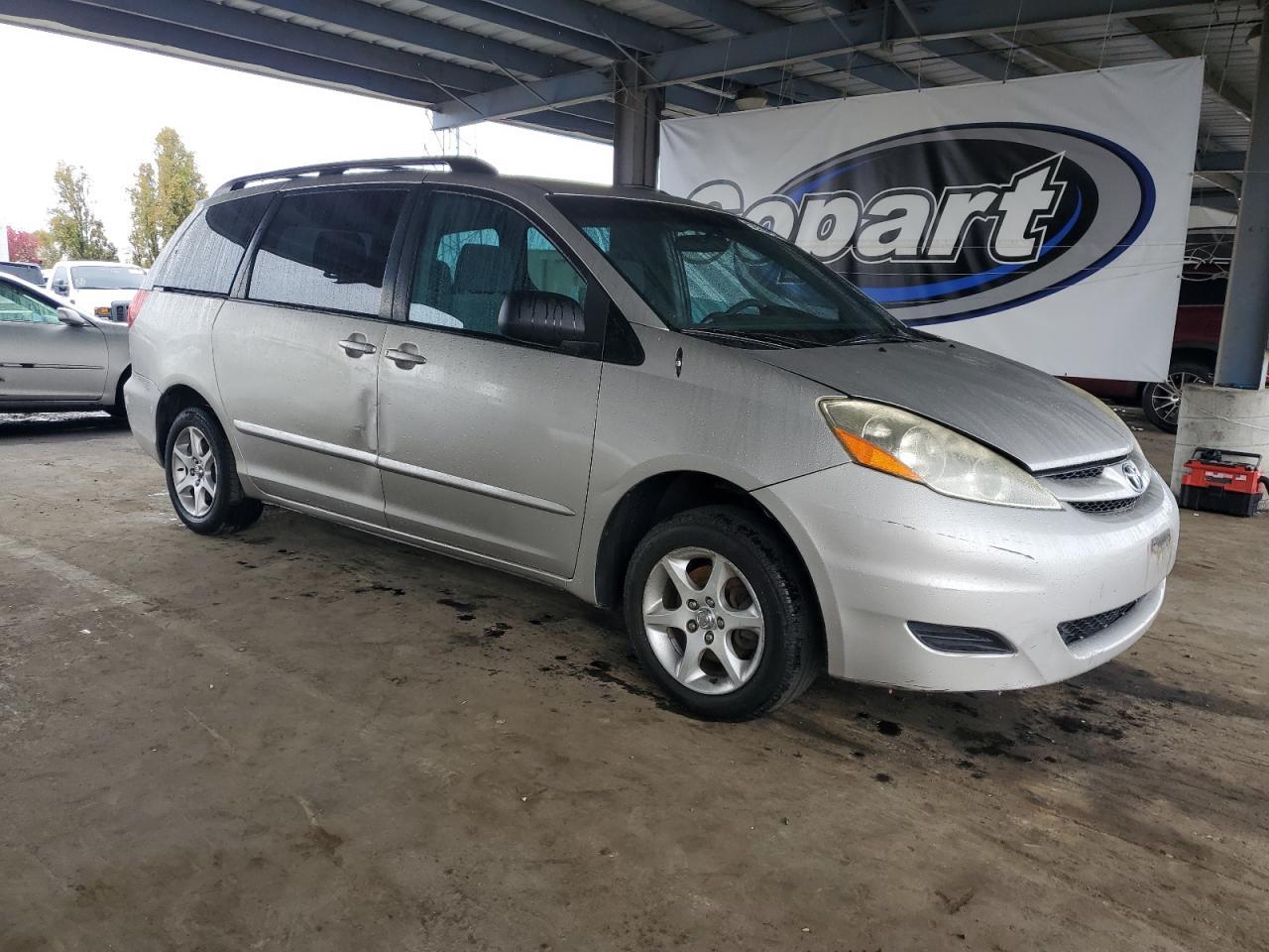 2006 Toyota Sienna Ce - Image 4