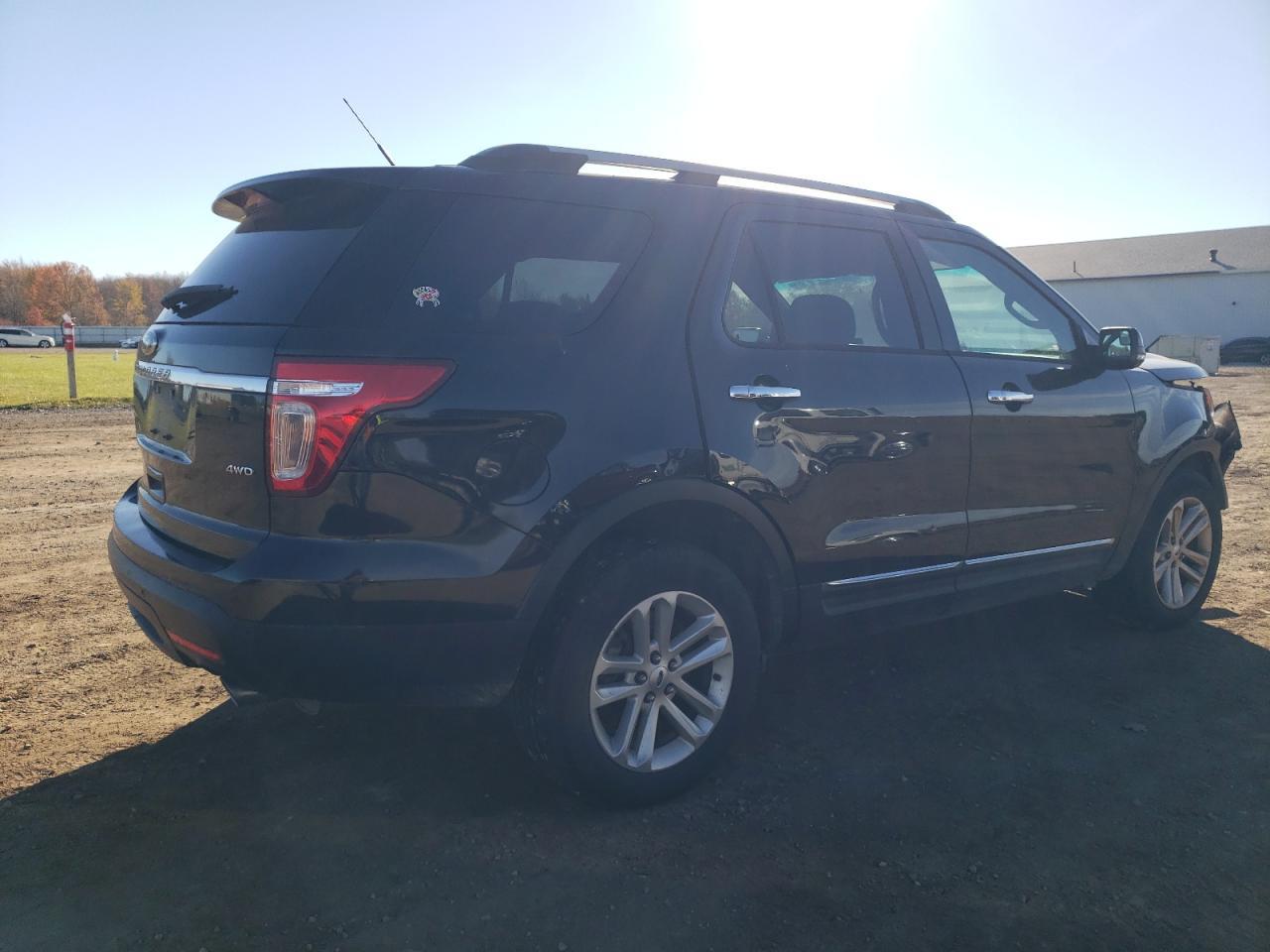 2015 Ford Explorer Xlt - Image 3