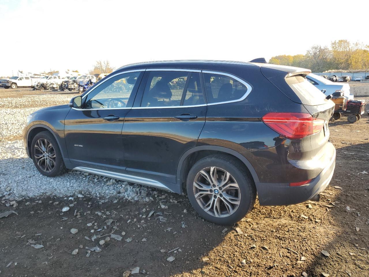 2016 BMW X1 xDrive28I - Фото 2