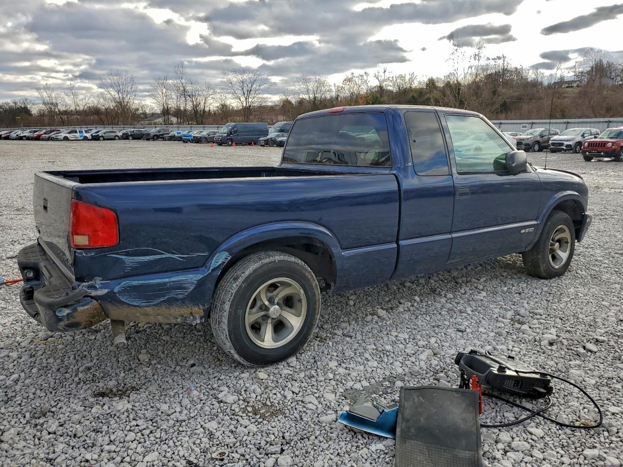 2003 Chevrolet S Truck S10 - Image 3