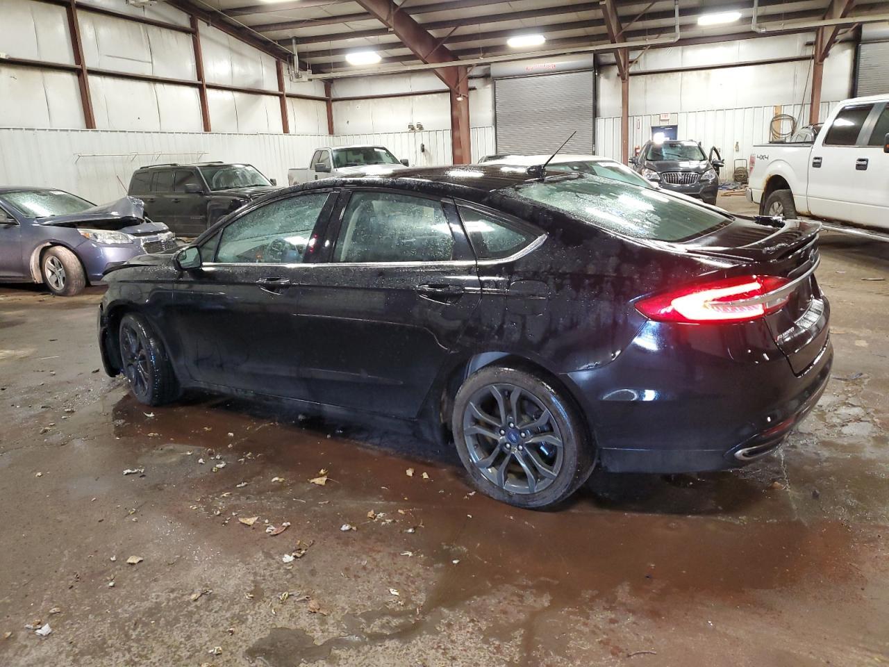 2018 Ford Fusion Se - Фото 2