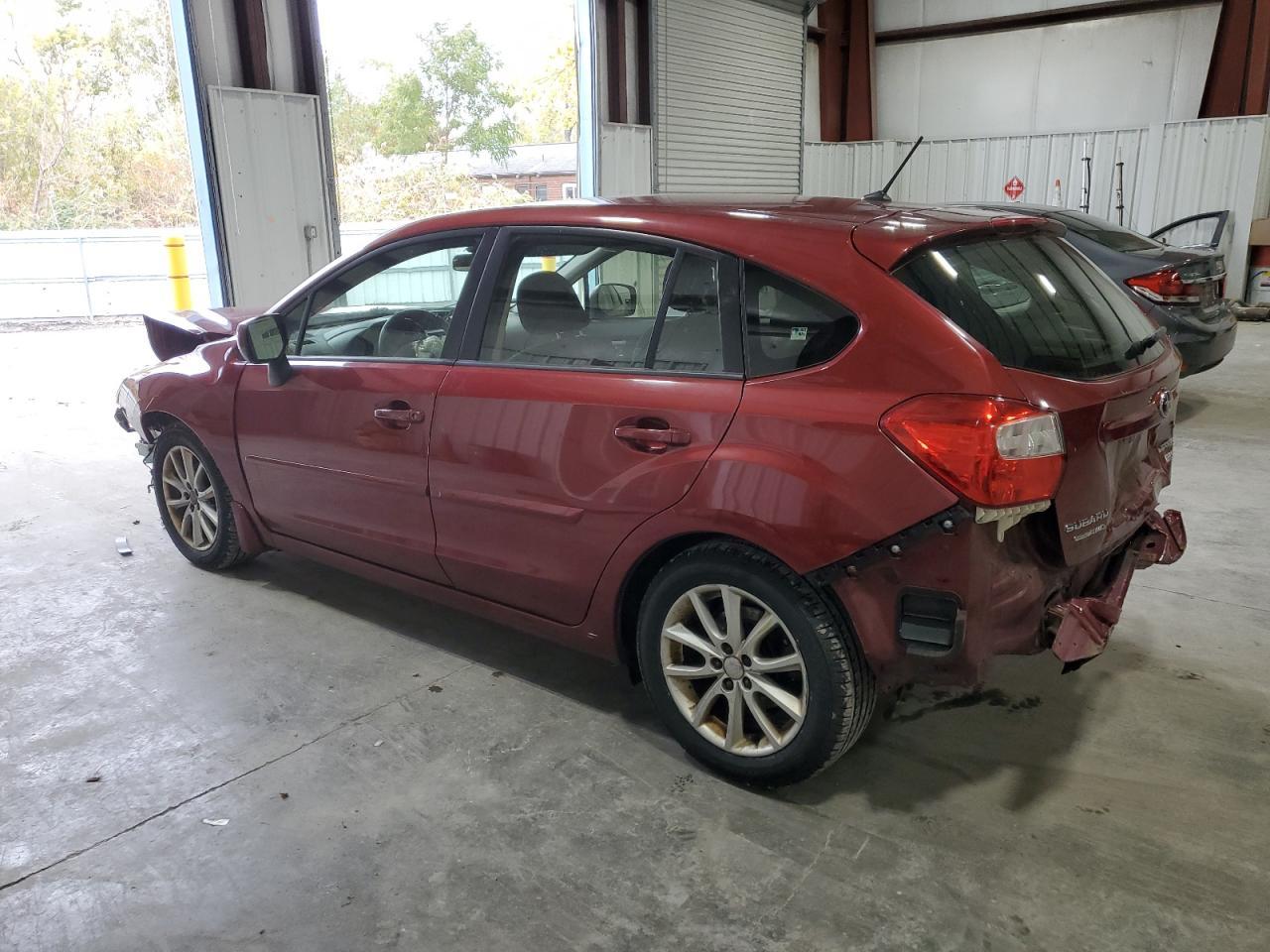 2014 Subaru Impreza Premium - Фото 2