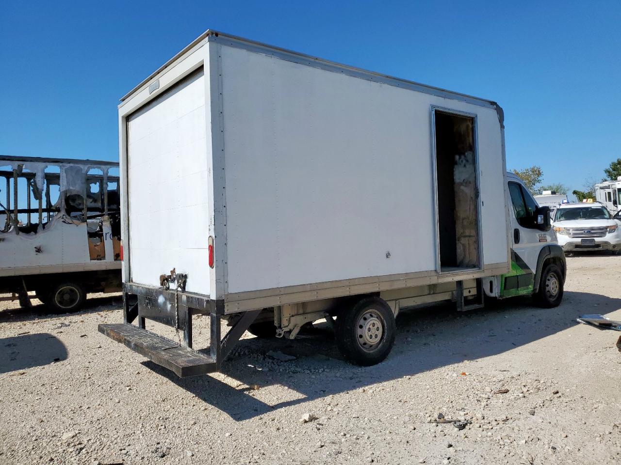 2019 Ram Promaster 3500 Box Truck - Фото 3