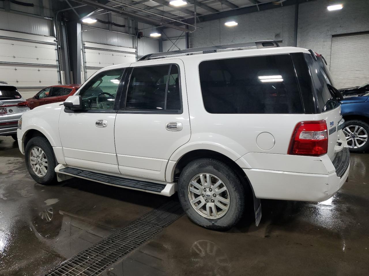 2014 Ford Expedition Limited - Image 2