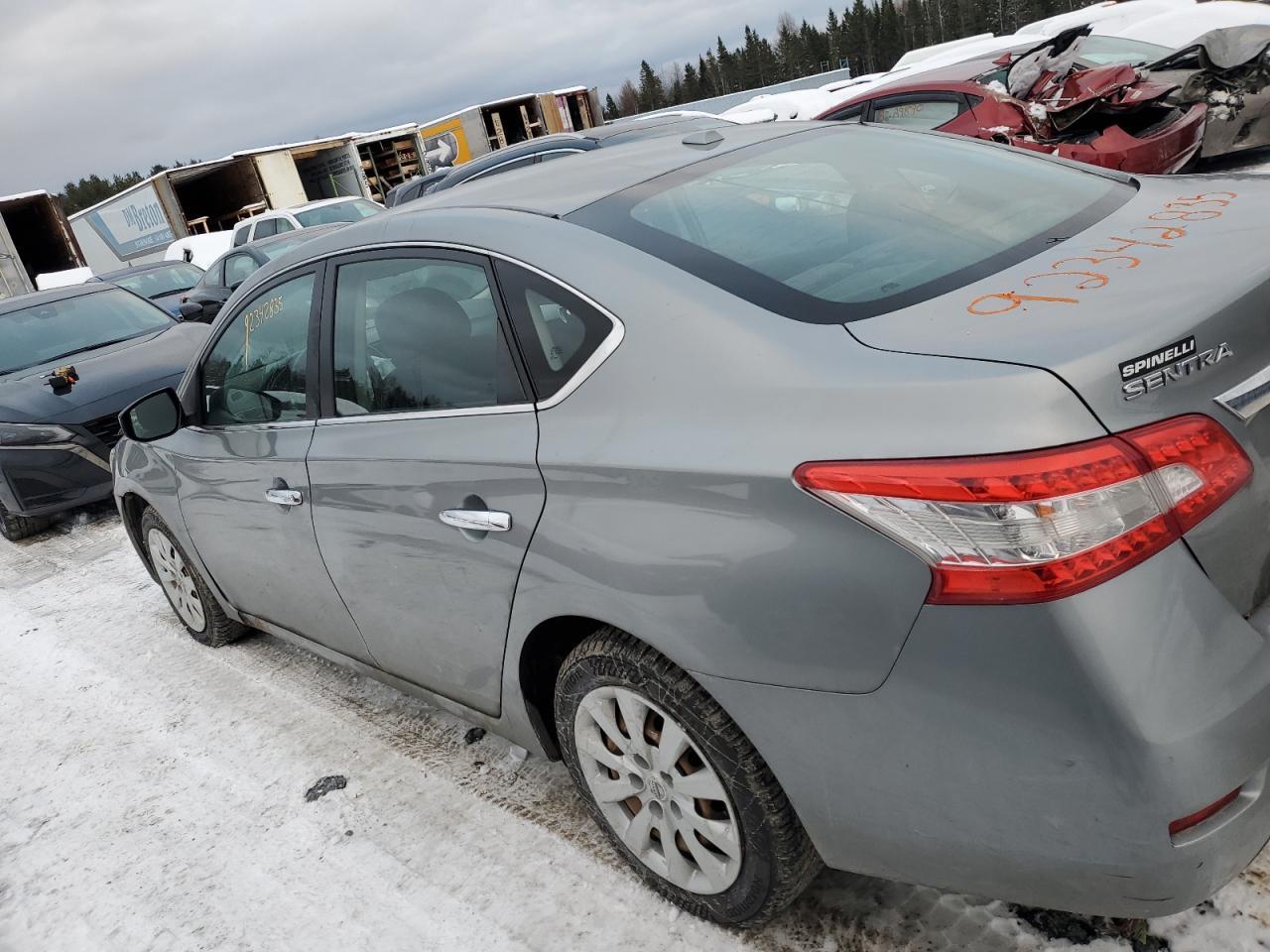2013 Nissan Sentra S - Фото 2
