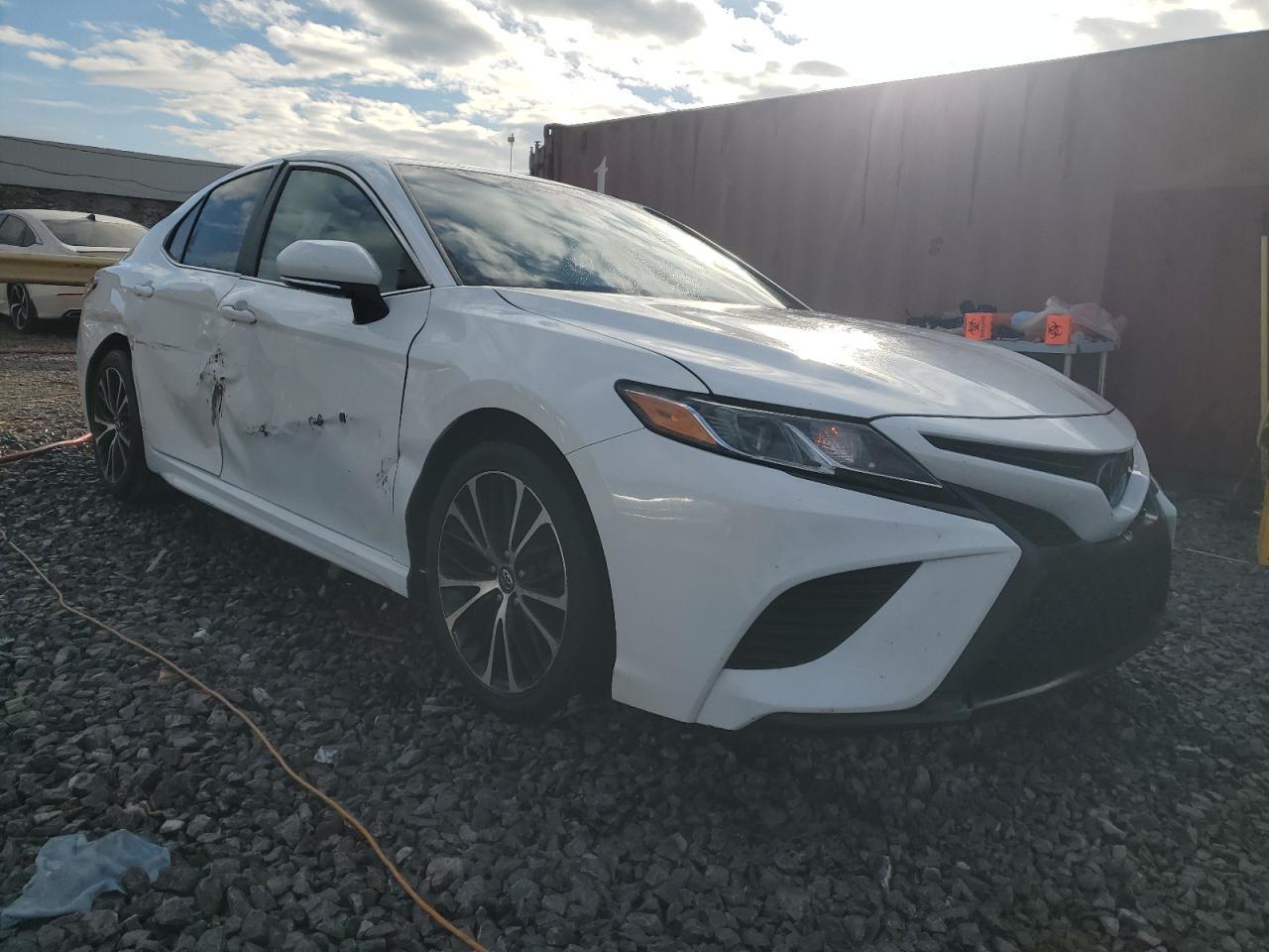 2018 Toyota Camry Se - Image 4