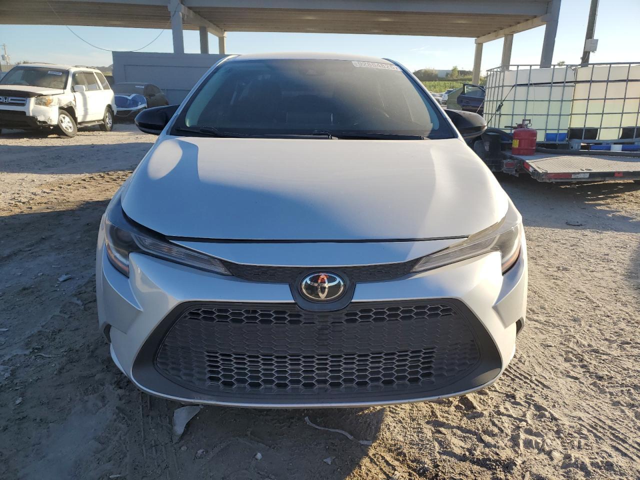 2020 Toyota Corolla Le - Фото 5