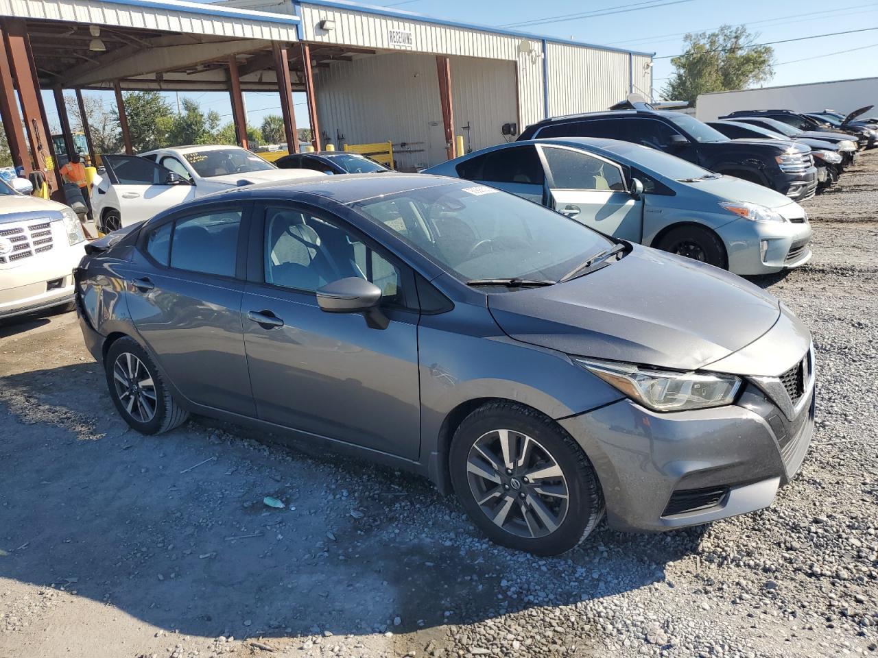 2021 Nissan Versa Sv - Image 4