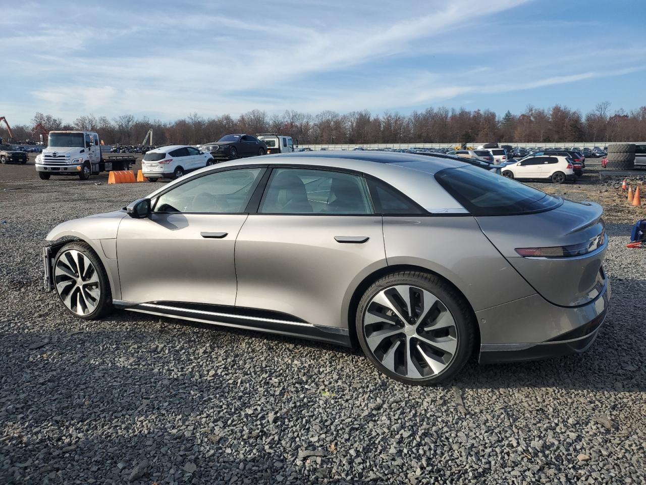 2025 Lucid Motors Air Touring - Image 2