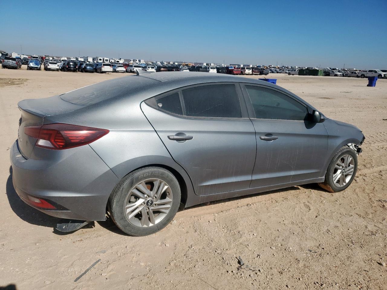 2019 Hyundai Elantra Sel - Image 3