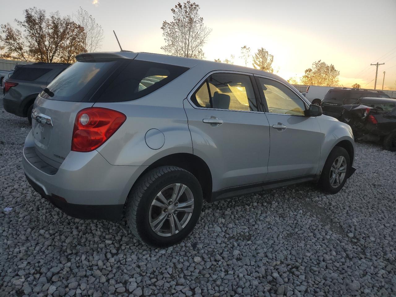 2015 Chevrolet Equinox Ls - Фото 3