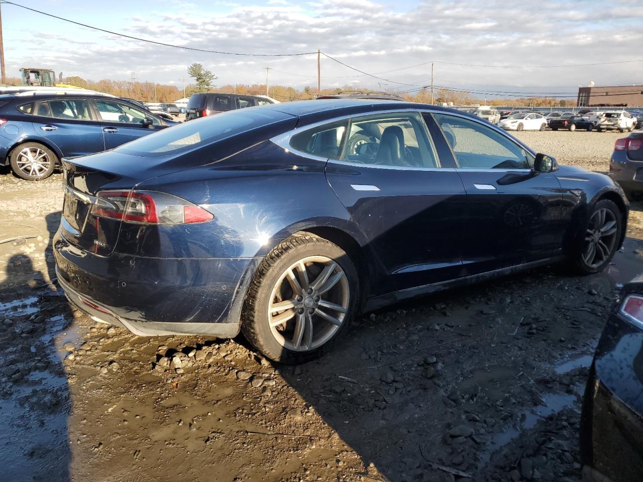 2015 Tesla Model S 85D - Фото 3