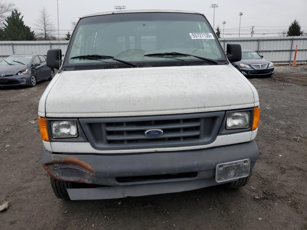 2003 Ford E250 Delivery Van - Image 5