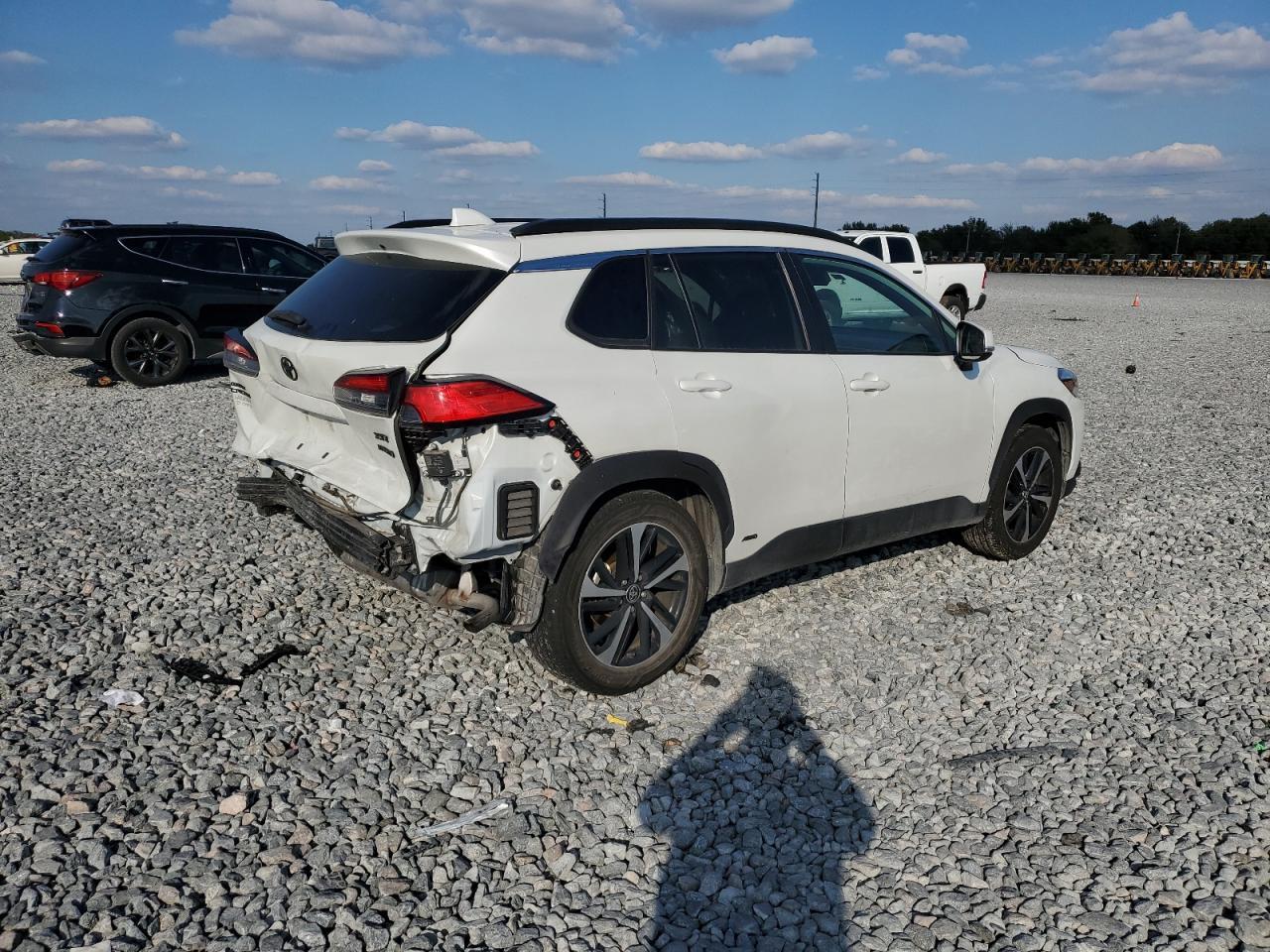 2023 Toyota Corolla Cross Le - Фото 3