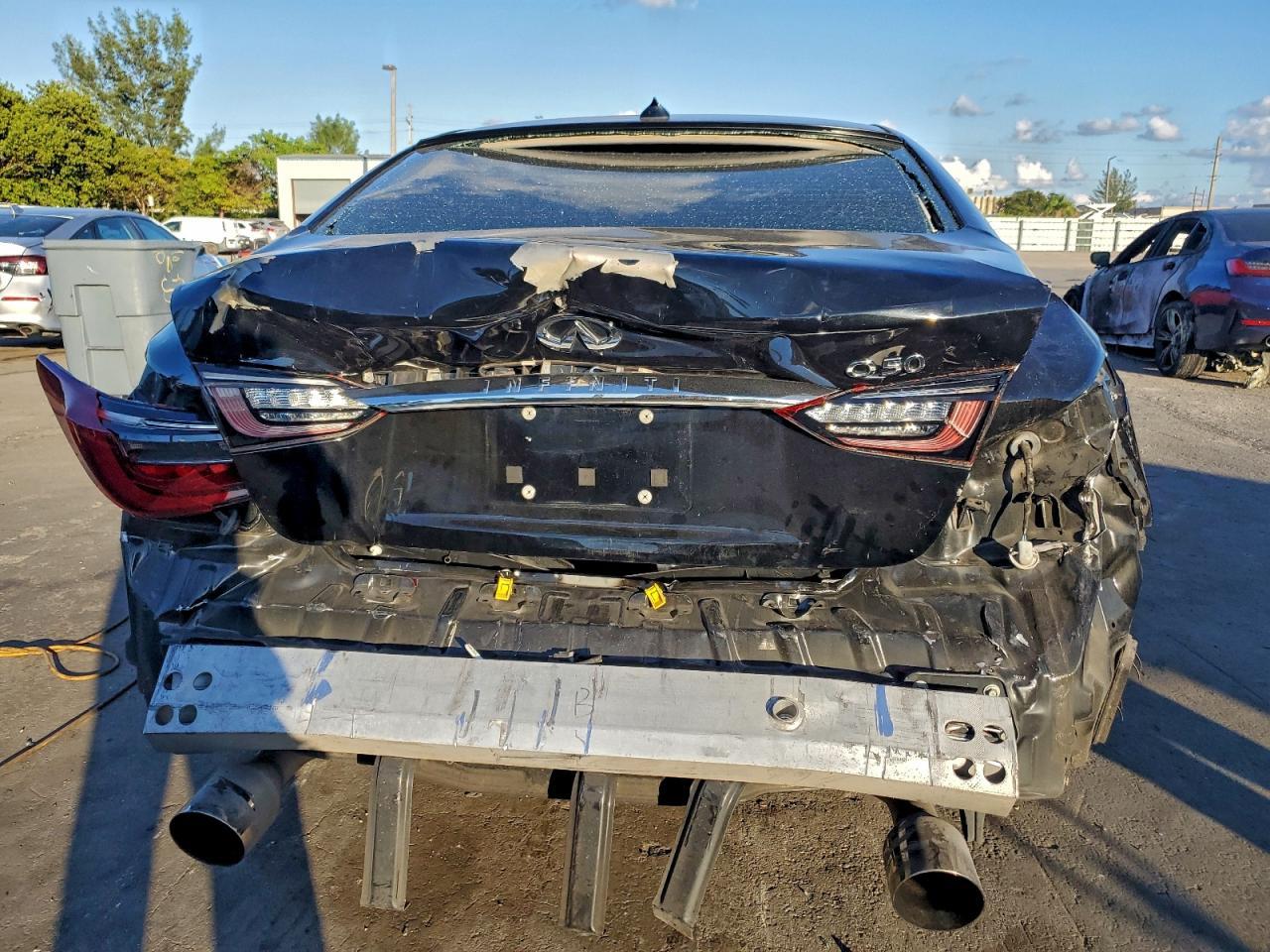 2018 Infiniti Q50 Luxe - Image 6