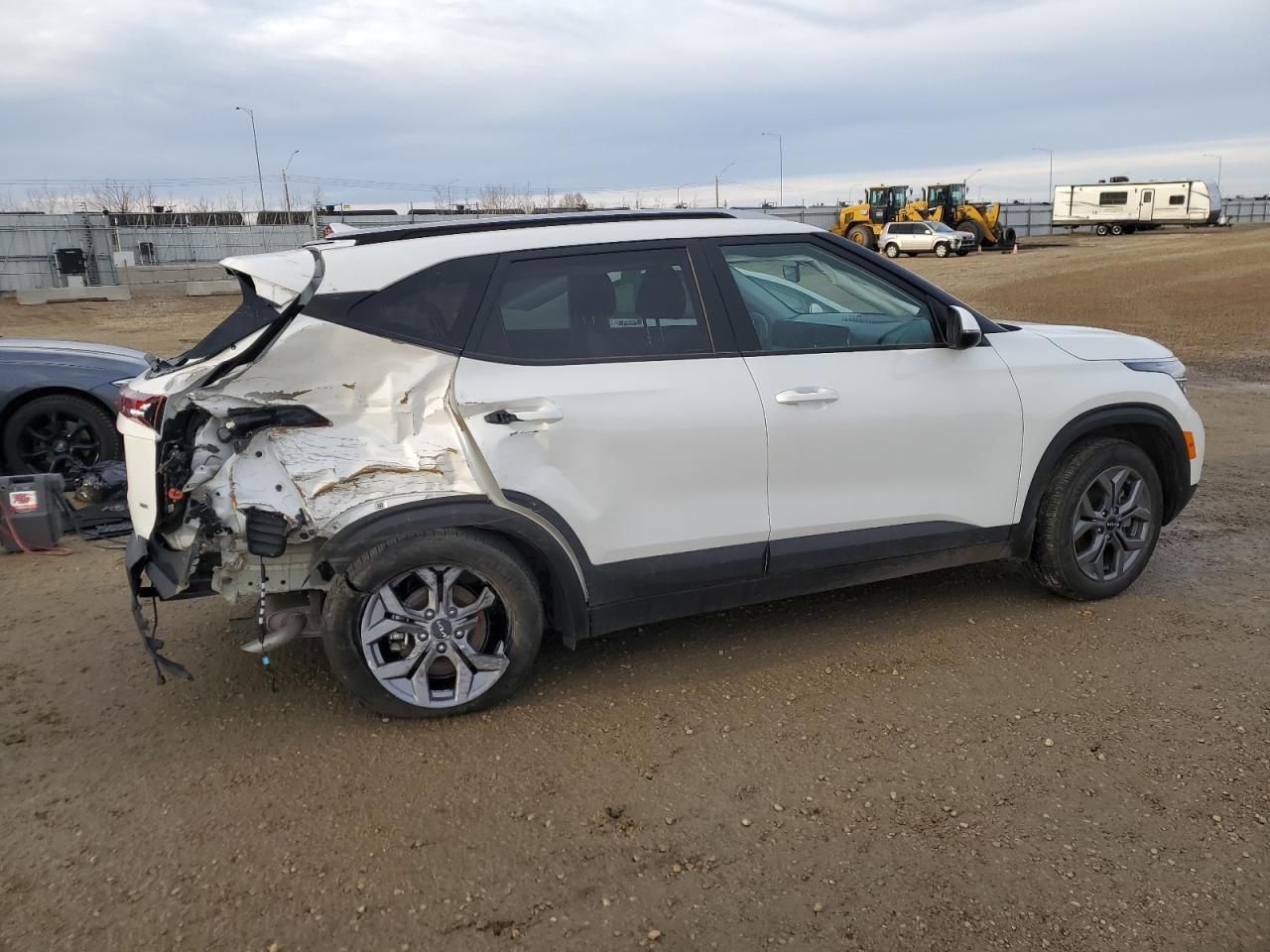 2024 Kia Seltos Lx Awd - Image 3