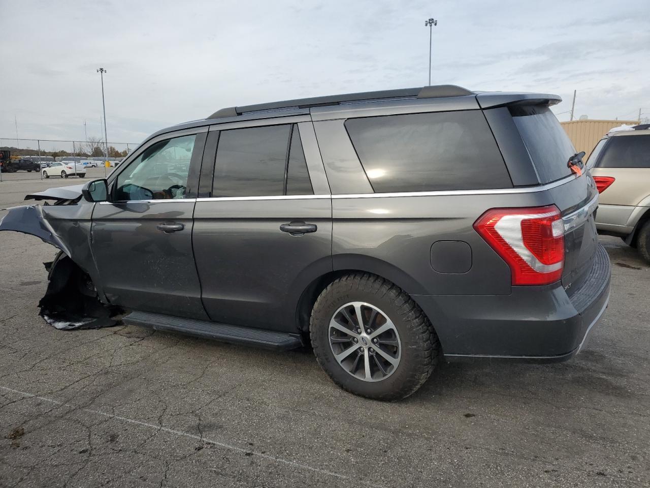 2018 Ford Expedition Xlt - Фото 2