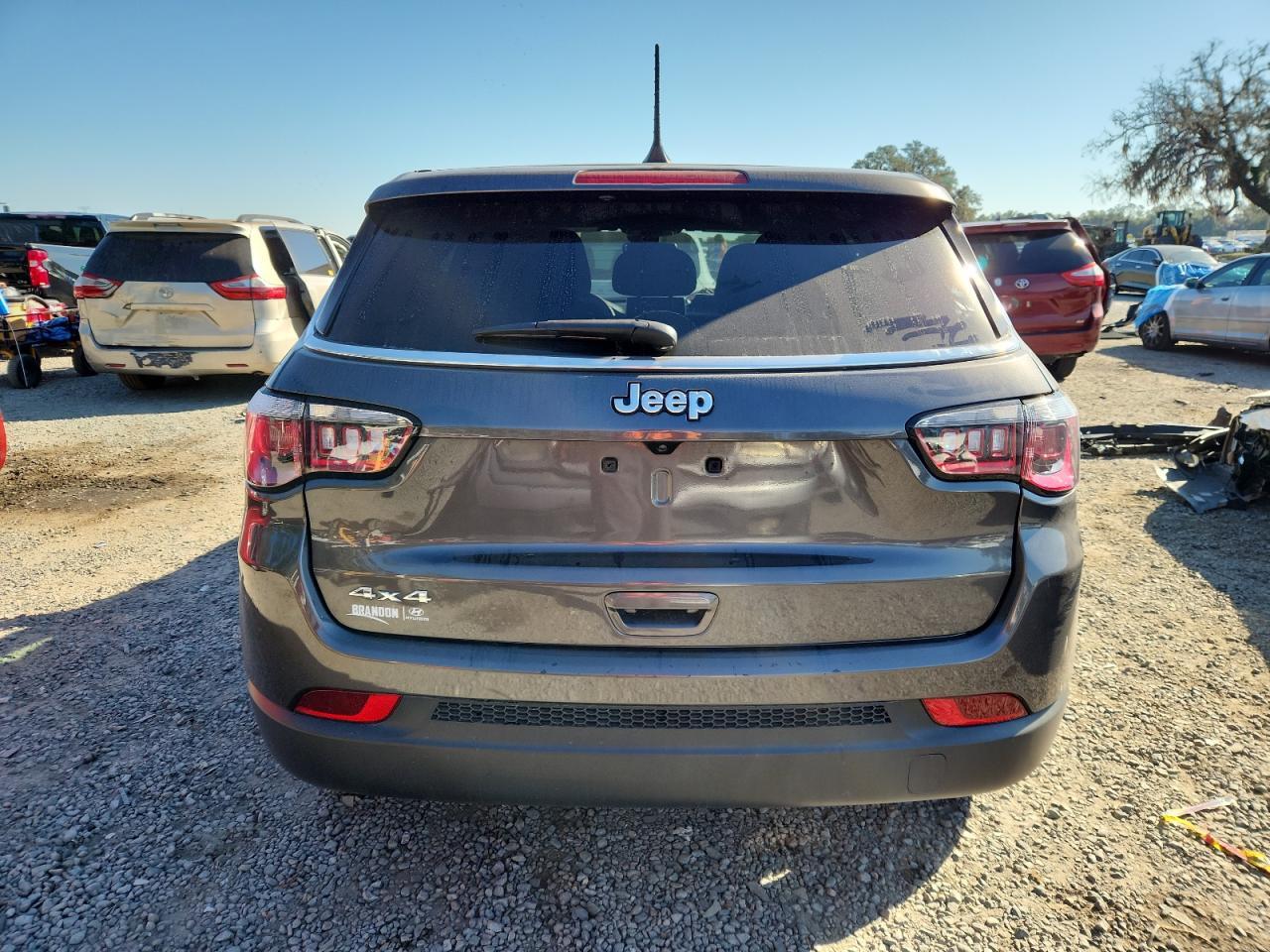 2023 Jeep Compass Sport - Фото 6