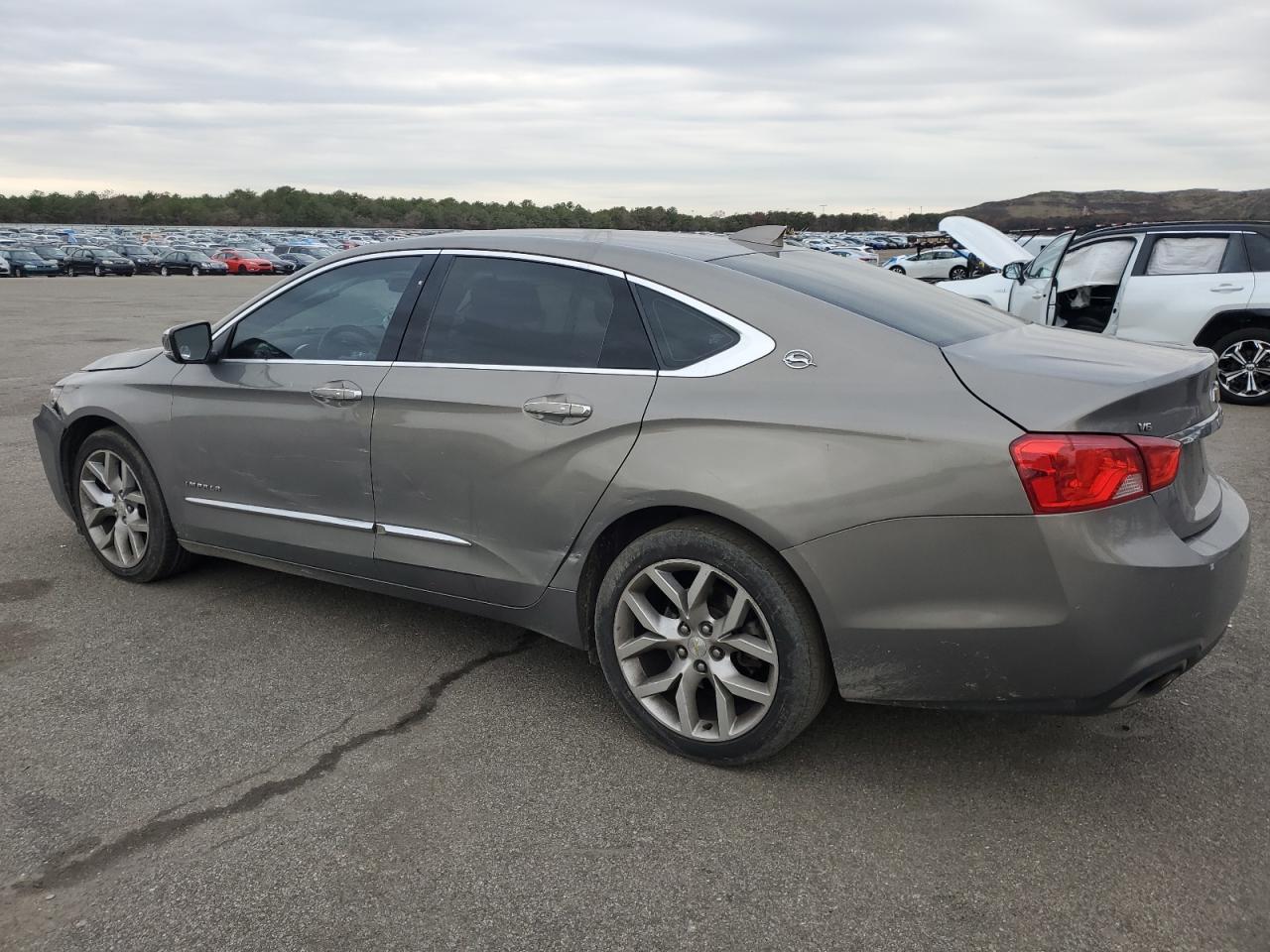 2017 Chevrolet Impala Premier - Фото 2