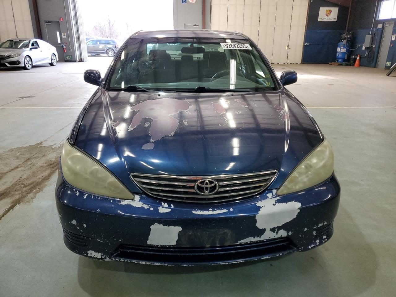 2005 Toyota Camry Le - Image 5