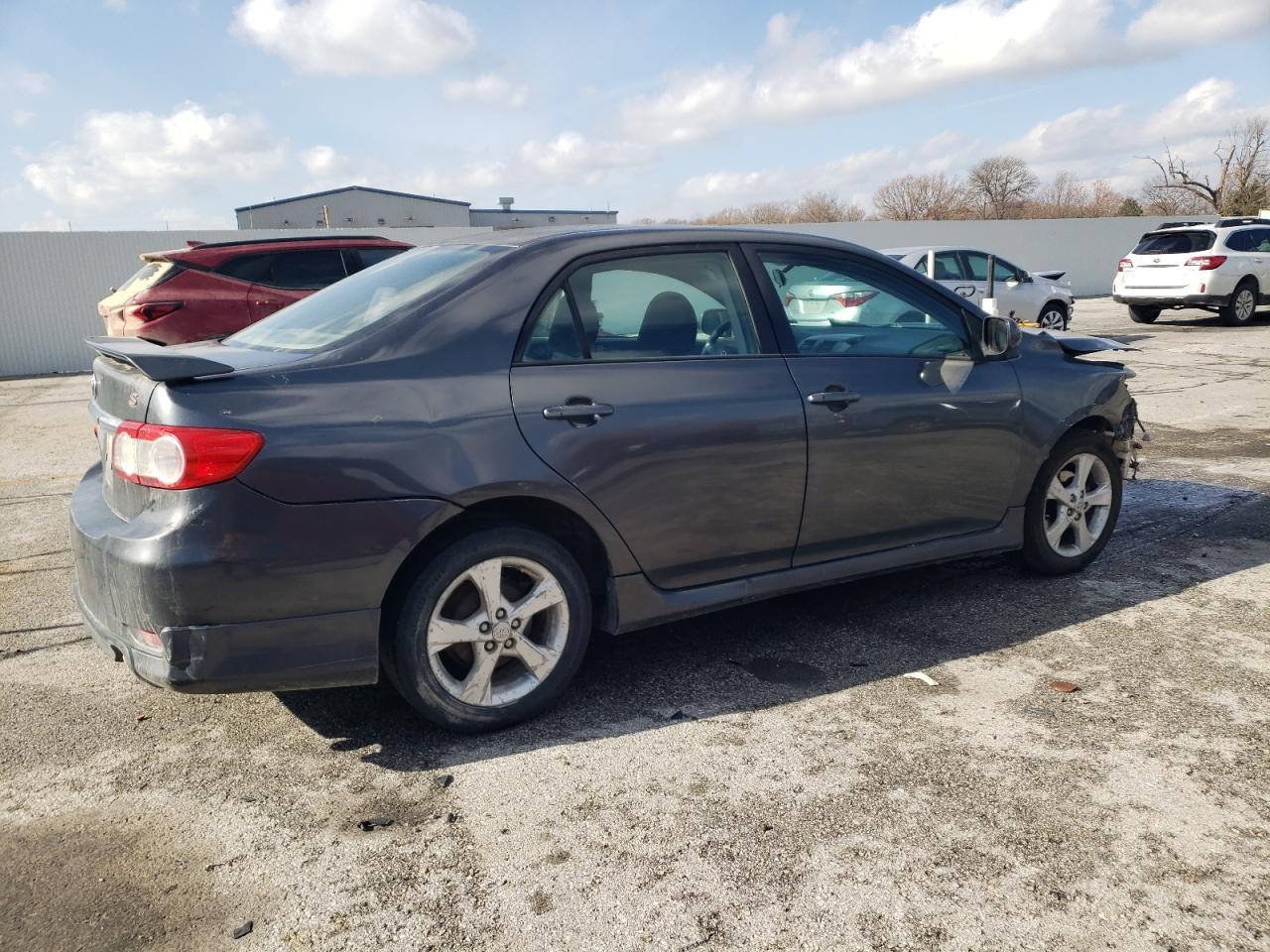 2011 Toyota Corolla Base - Фото 3