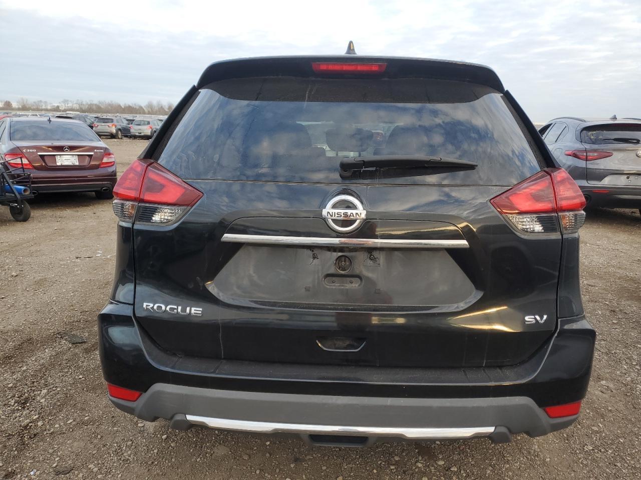 2017 Nissan Rogue S - Фото 6