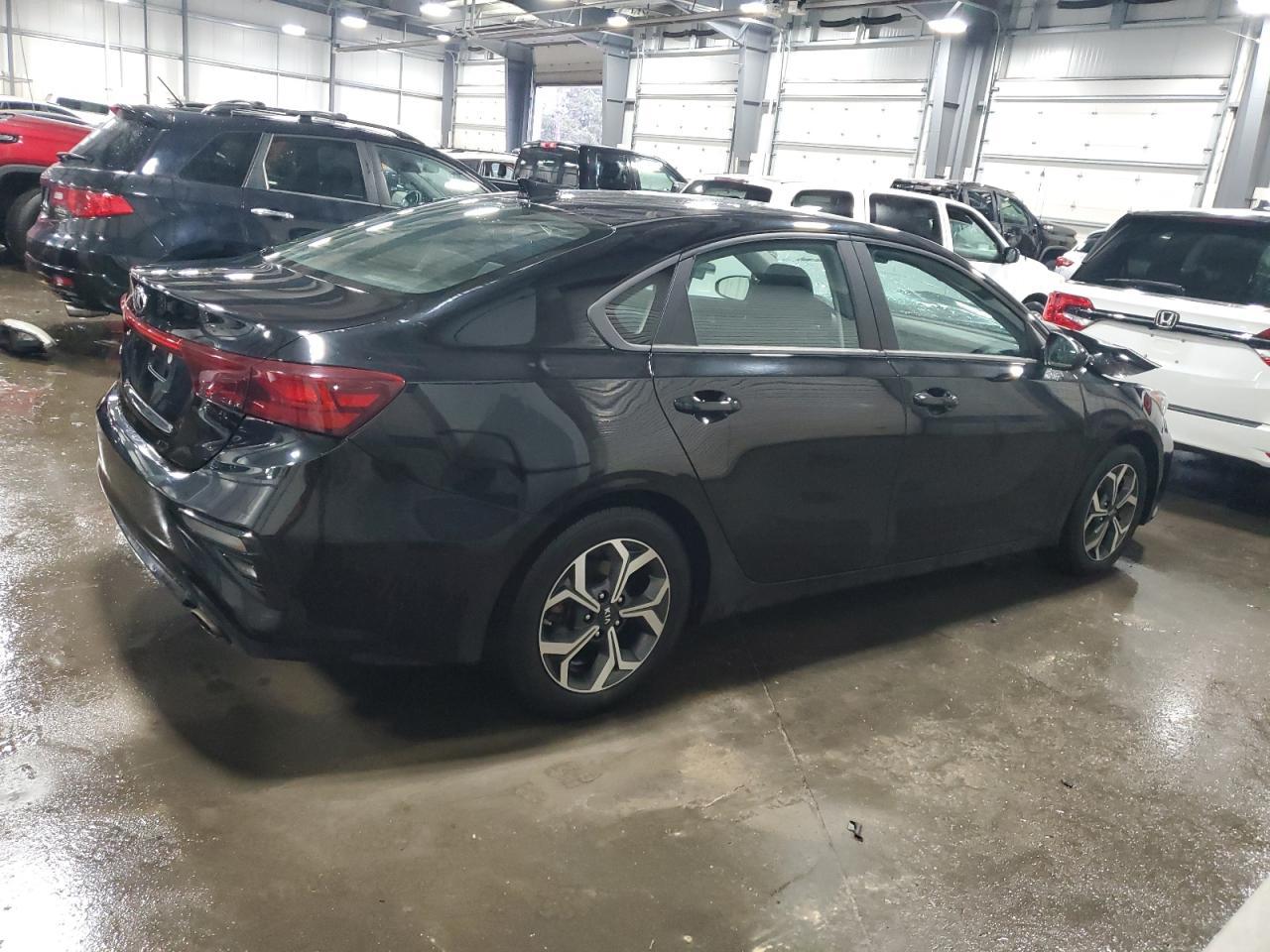 2021 Kia Forte Fe - Фото 3