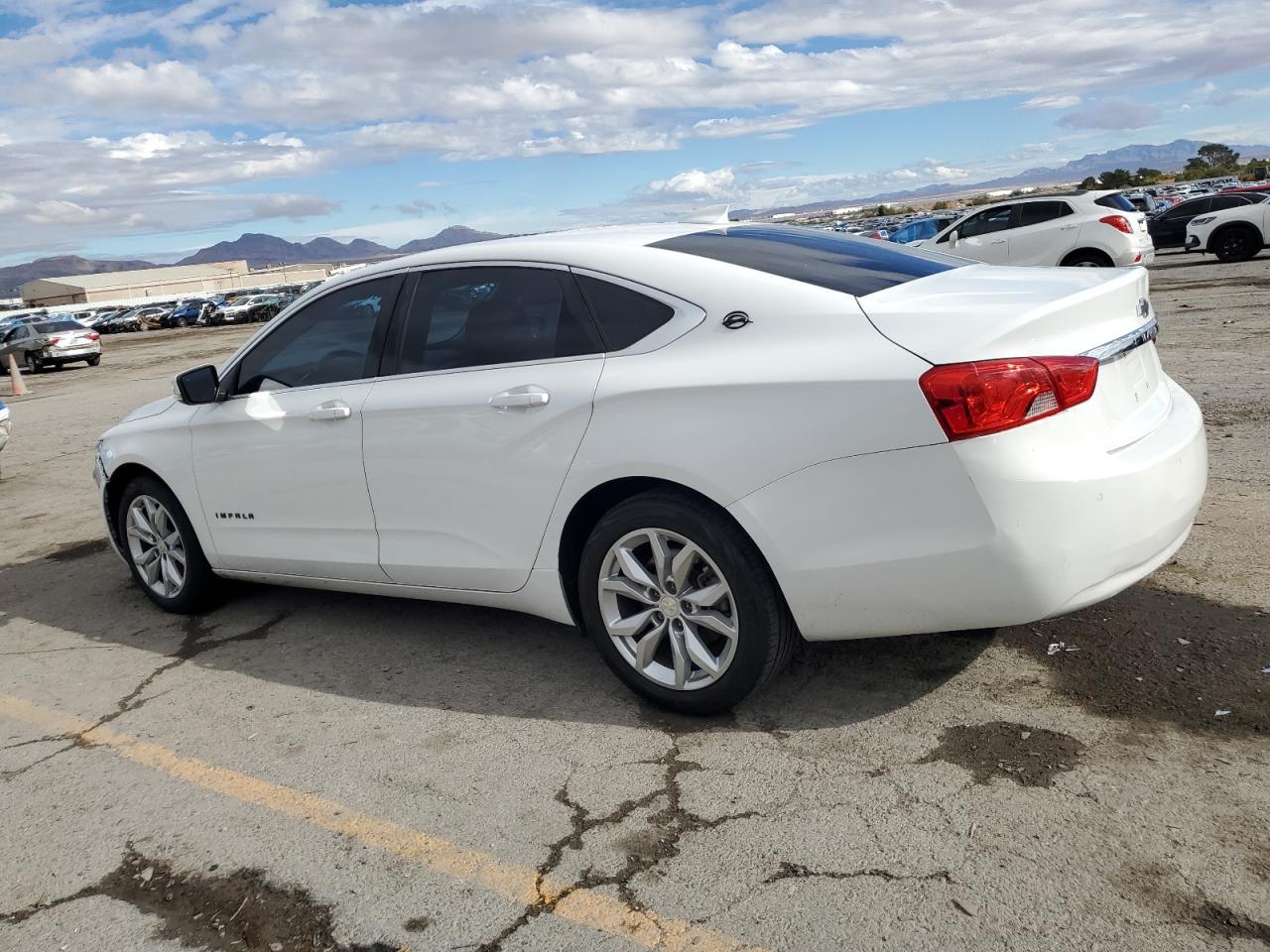 2017 Chevrolet Impala Lt - Image 2