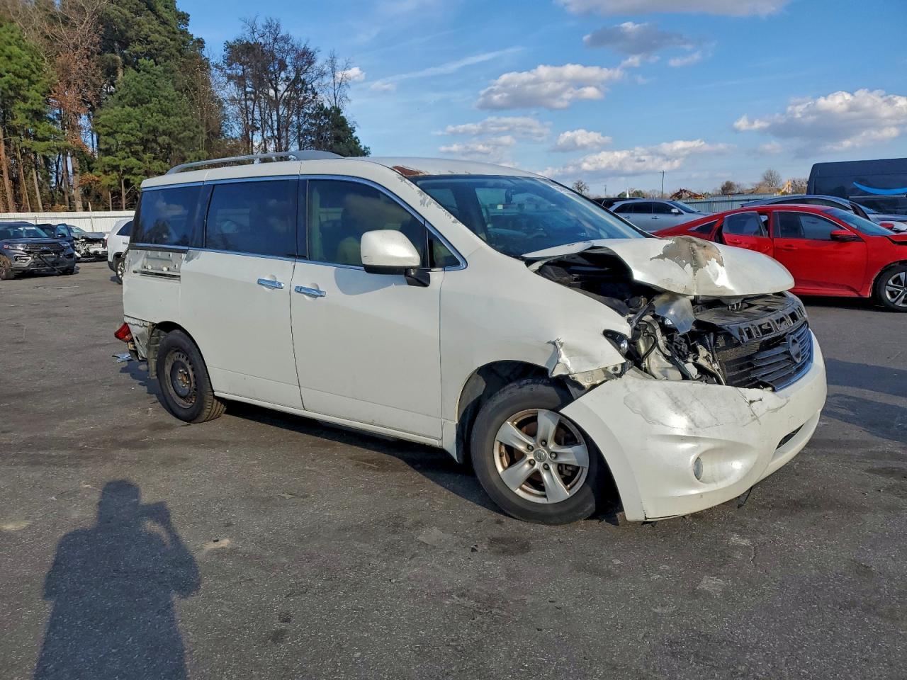 2015 Nissan Quest S - Фото 4
