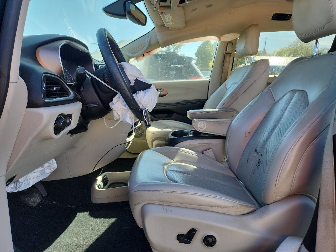 2021 Chrysler Voyager Lxi - Фото 7