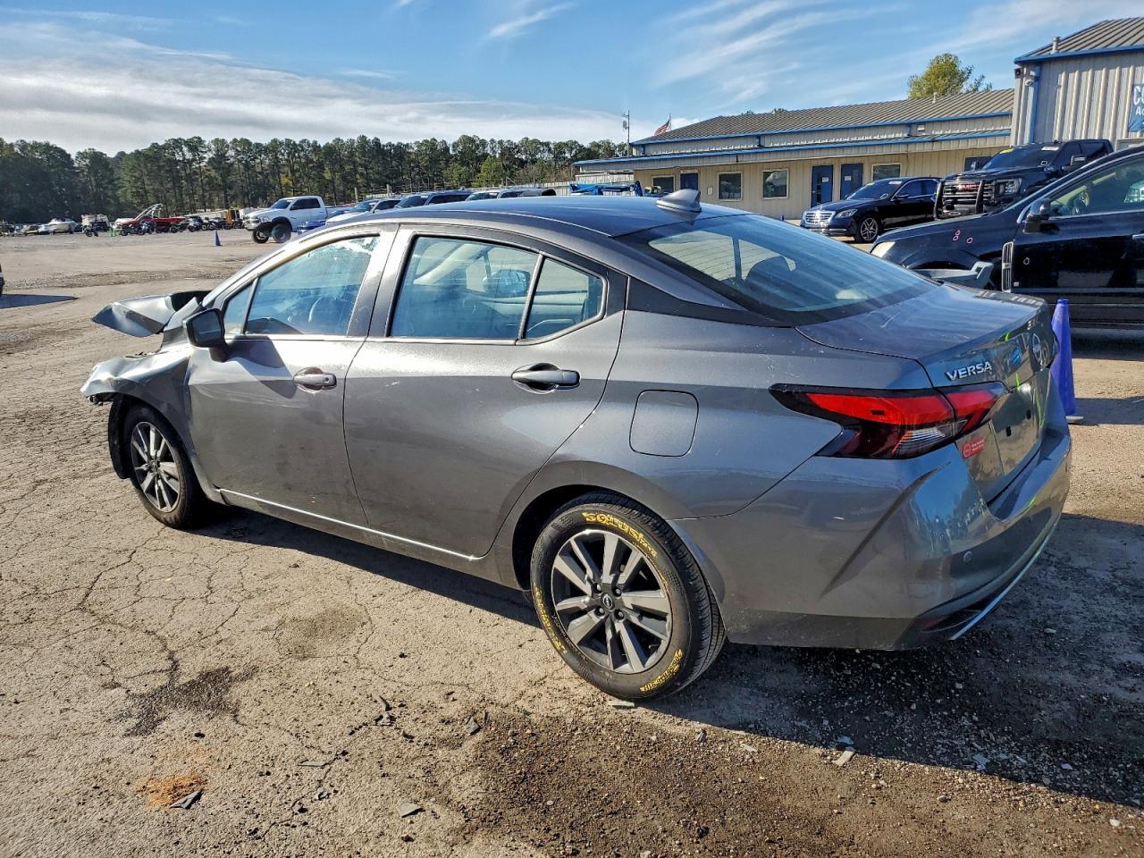 2024 Nissan Versa Sv - Фото 2