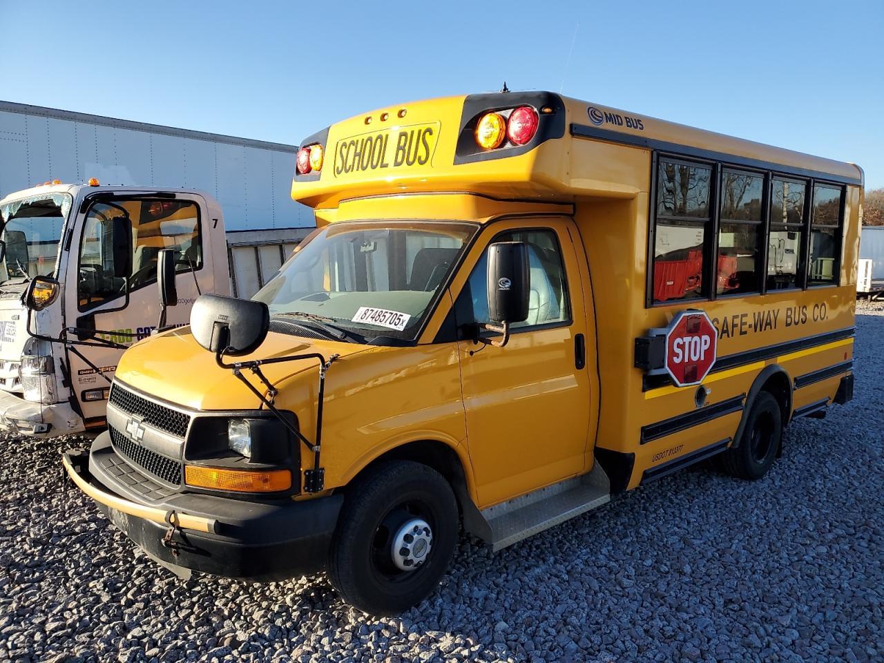 2014 Chevrolet Express School Bus - Фото 2