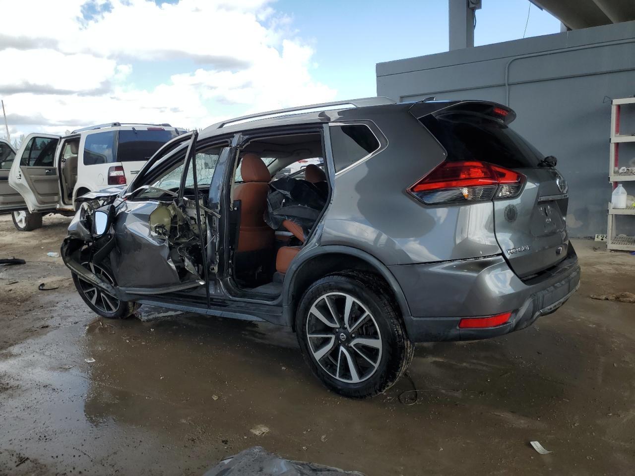 2017 Nissan Rogue S - Фото 2