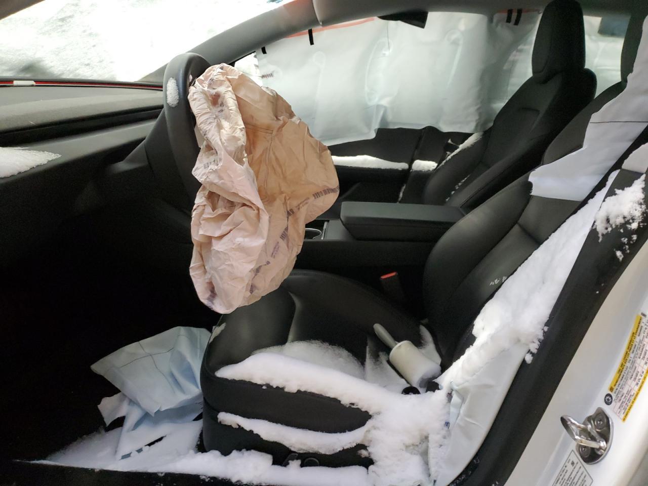 2024 Tesla Model 3 - Фото 7