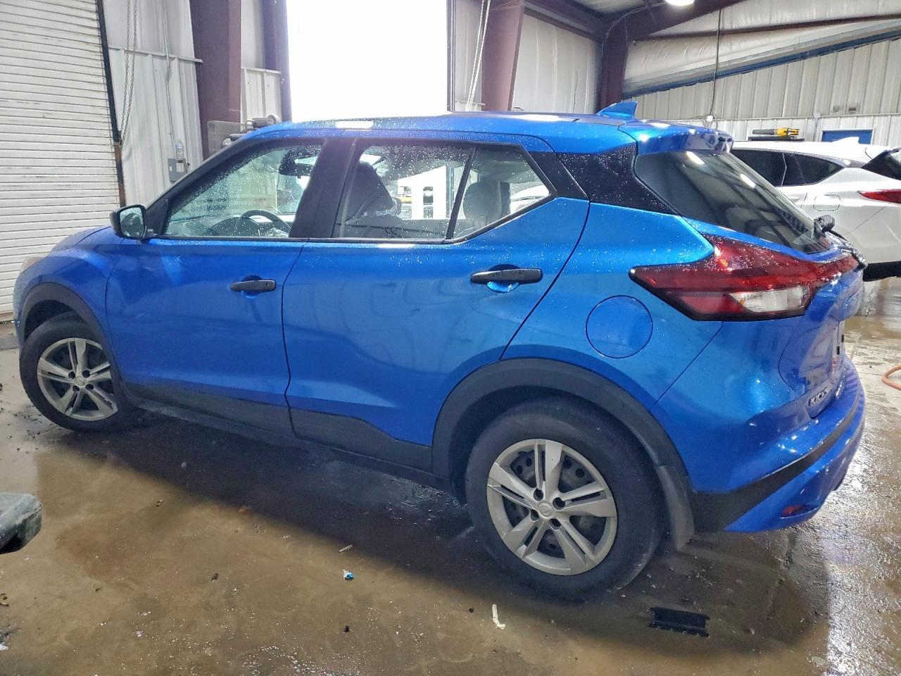 2021 Nissan Kicks S - Image 2