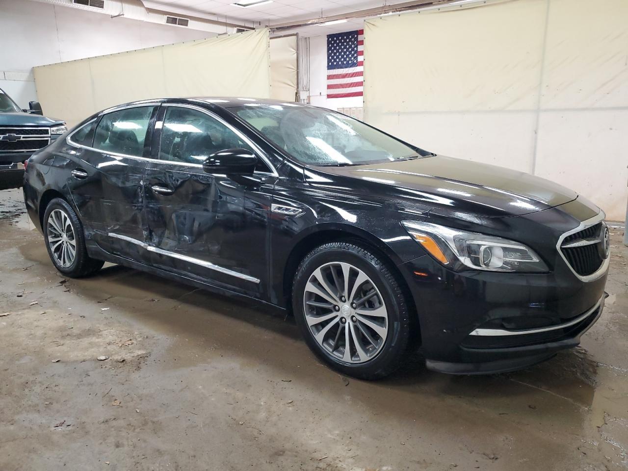 2017 Buick Lacrosse Essence - Image 4