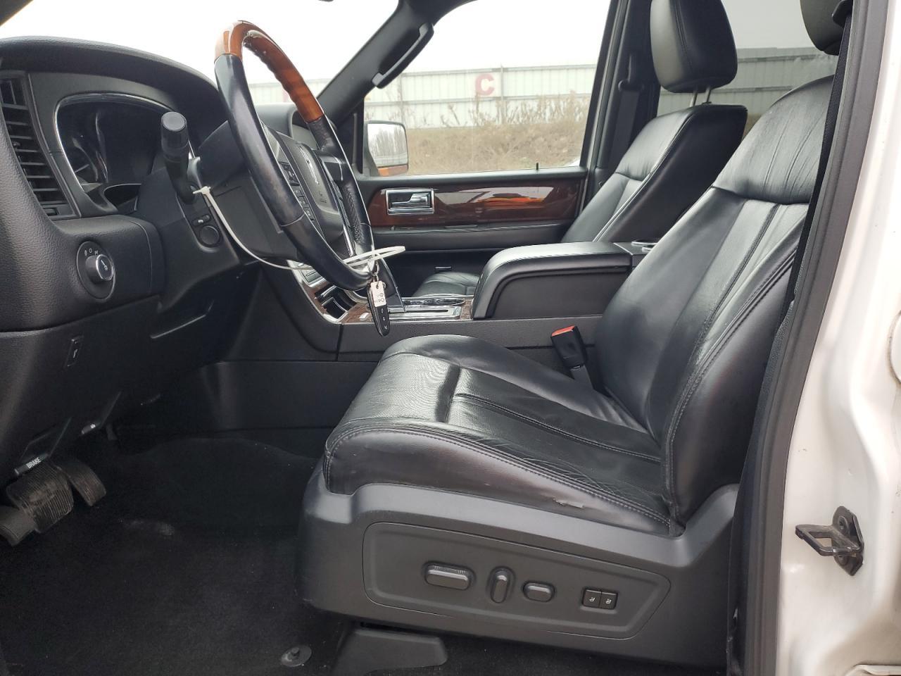 2016 Lincoln Navigator Select - Image 7