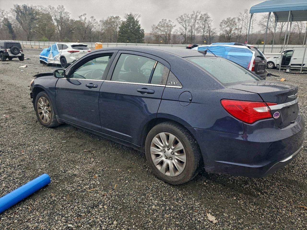 2014 Chrysler 200 Lx - Фото 2