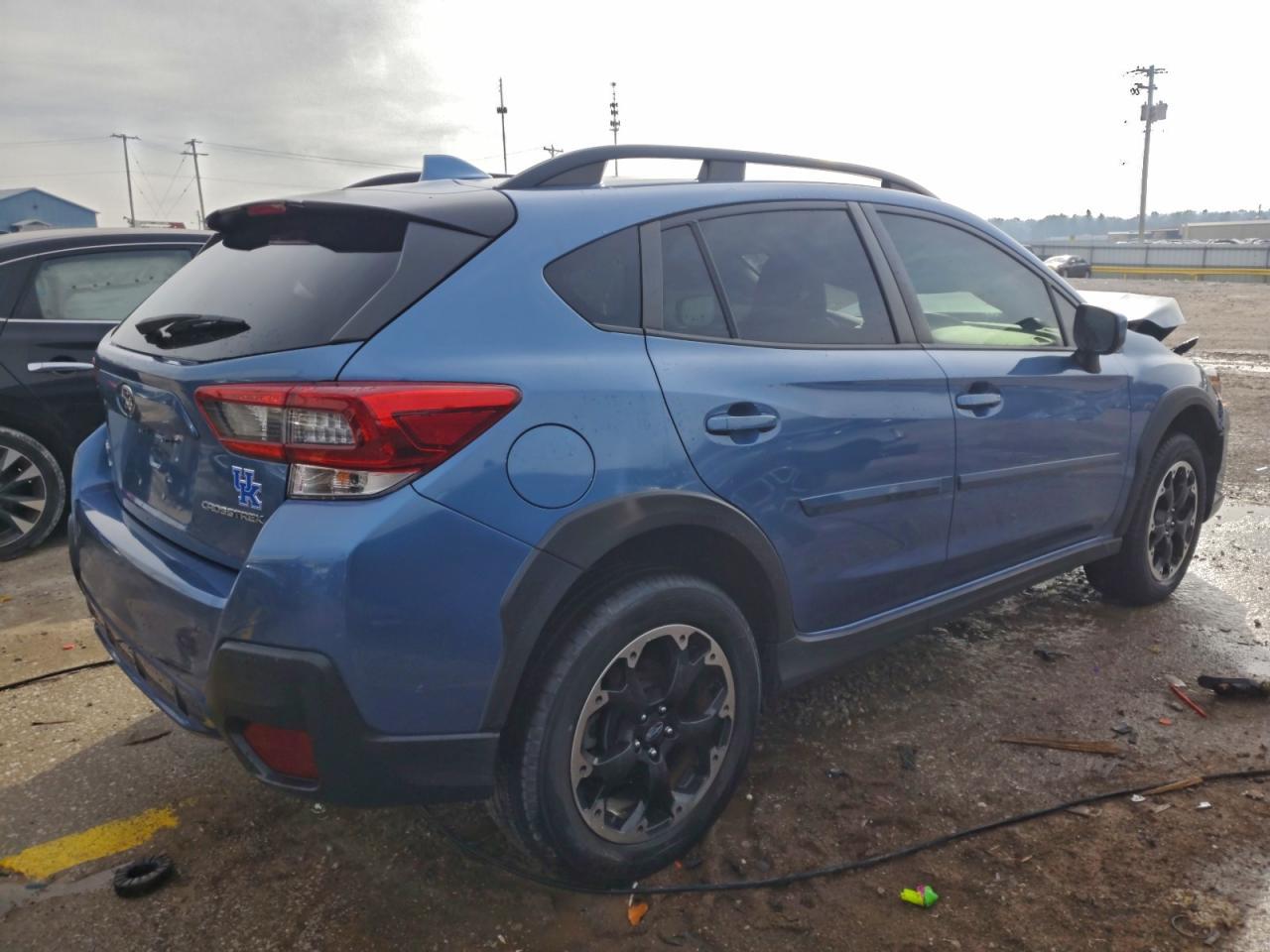 2023 Subaru Crosstrek Premium - Image 3