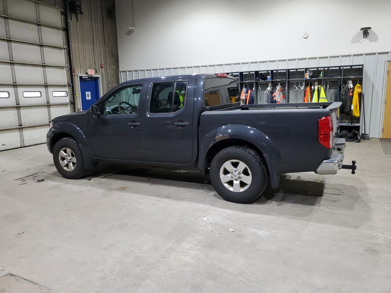 2013 Nissan Frontier S - Image 2